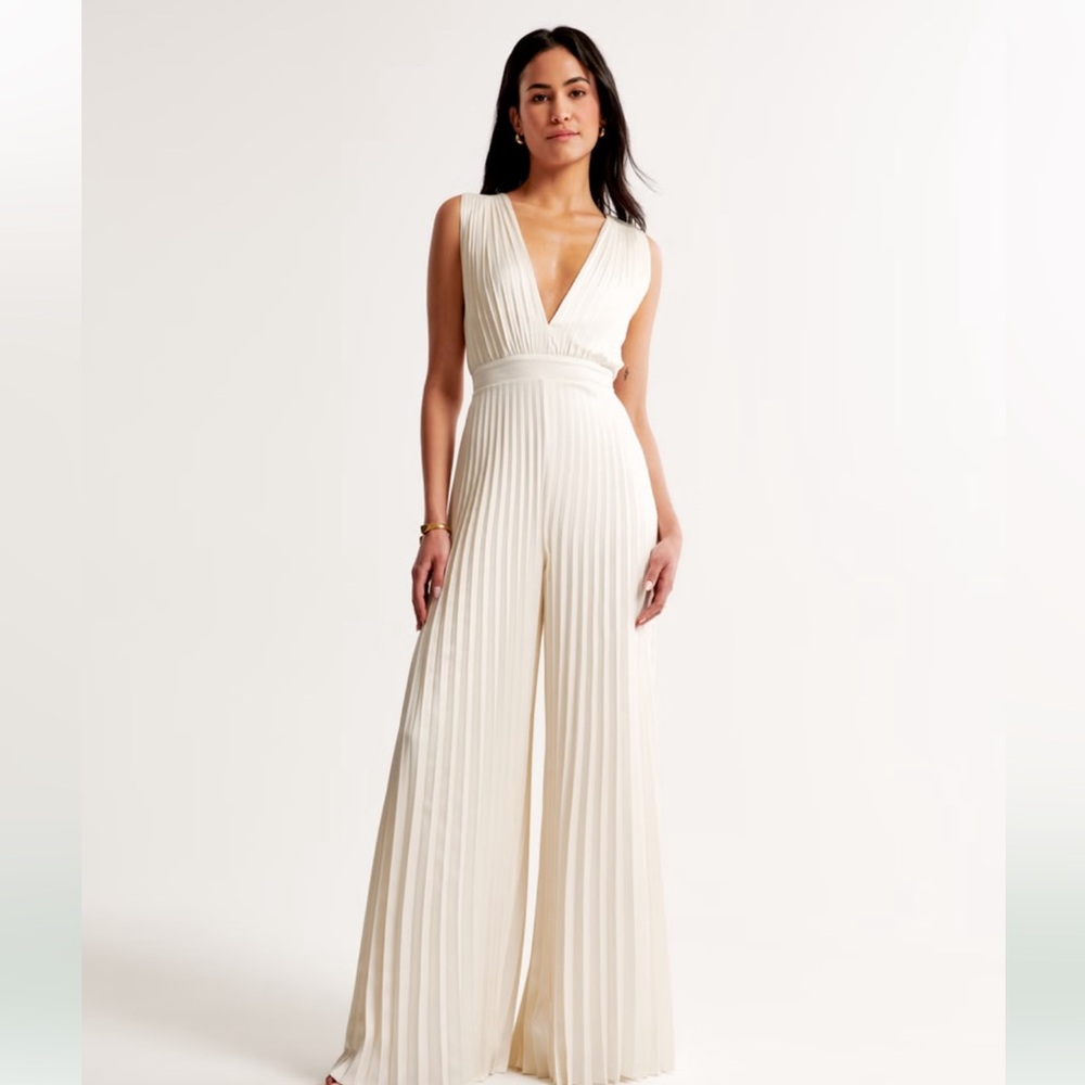 Abercrombie Ivory Giselle Pleated Satin Jumpsuit [dry cleaned]